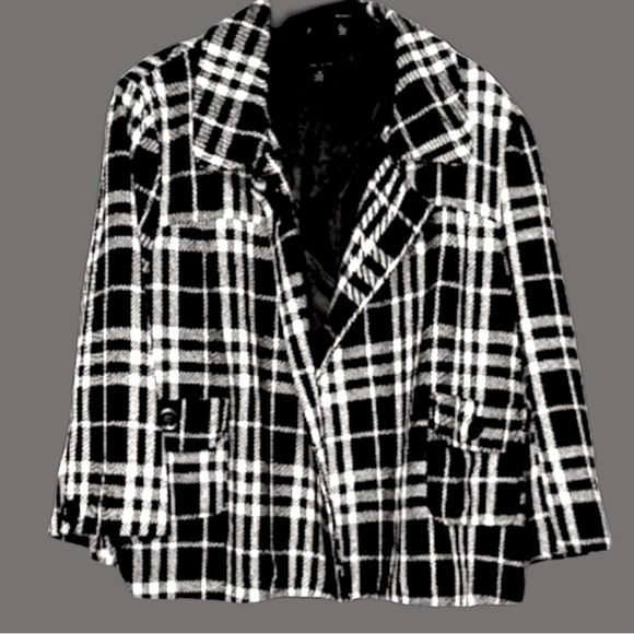 🆕EXCELLENT Black & White Wool Plaid Cape/Jacket - Picture 1 of 5